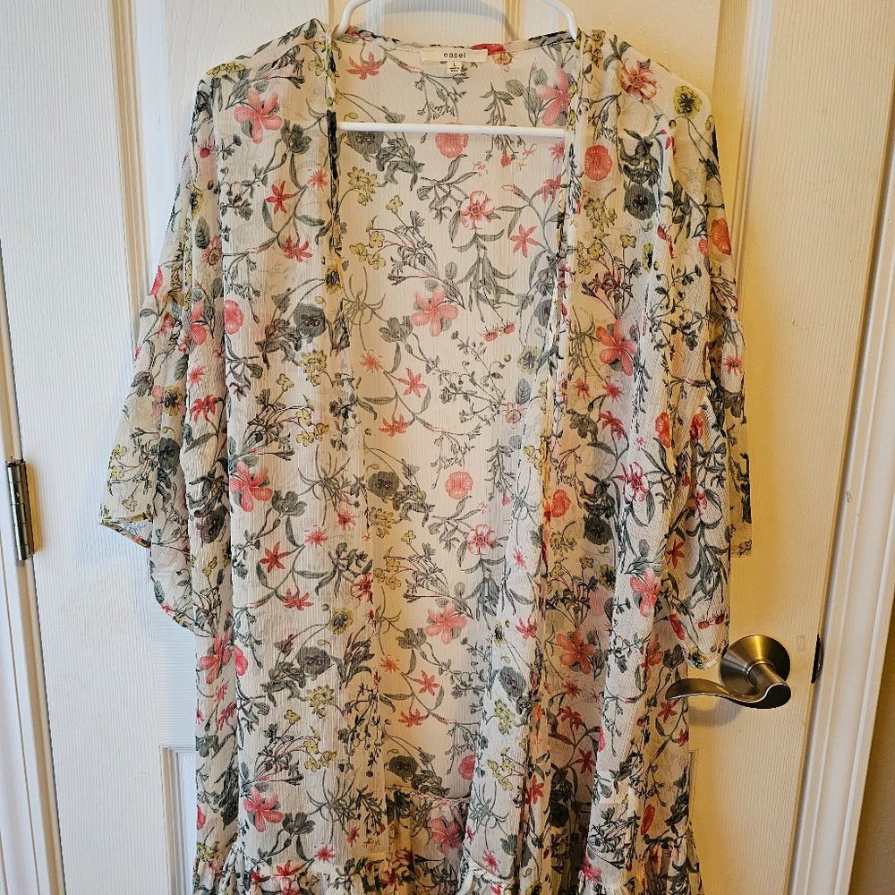 Boutique Floral Kimono by Easel, Size Large, Ruffle along Bottom